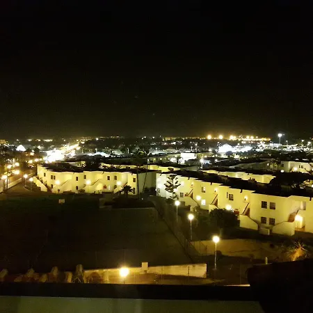 Big And Bright דירה